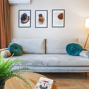 Apartament Komfortowy Z Balkonem I Parkingiem, Wrocław